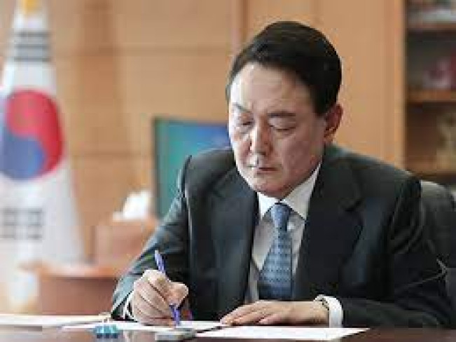 Presiden Yoon Suk Yeol Berjanji Akan Mundur Setelah Darurat Militer